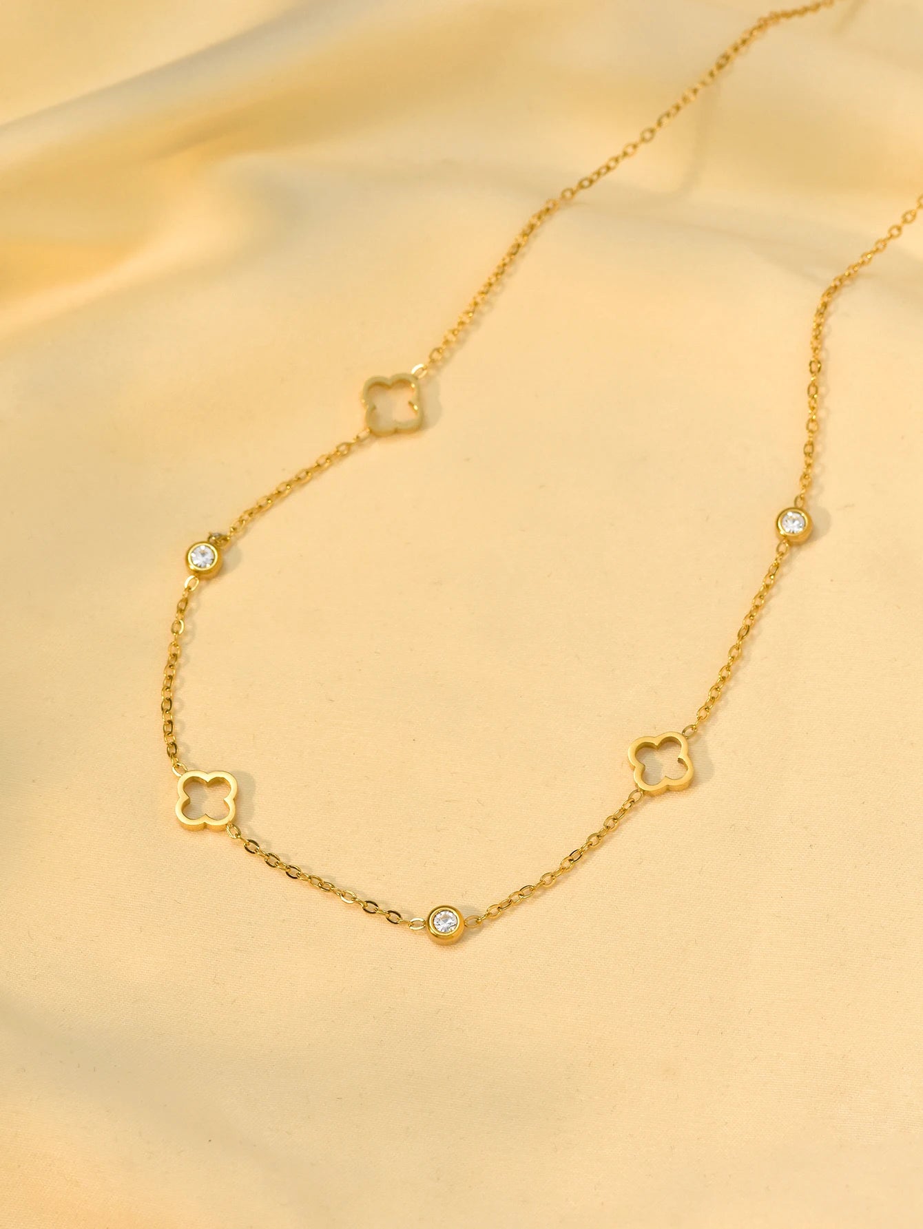 FLOWER Necklace