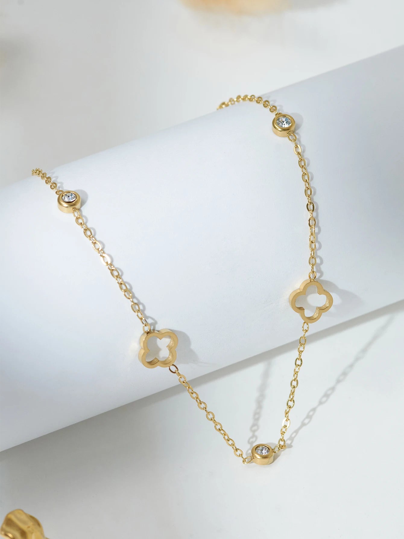 FLOWER Necklace