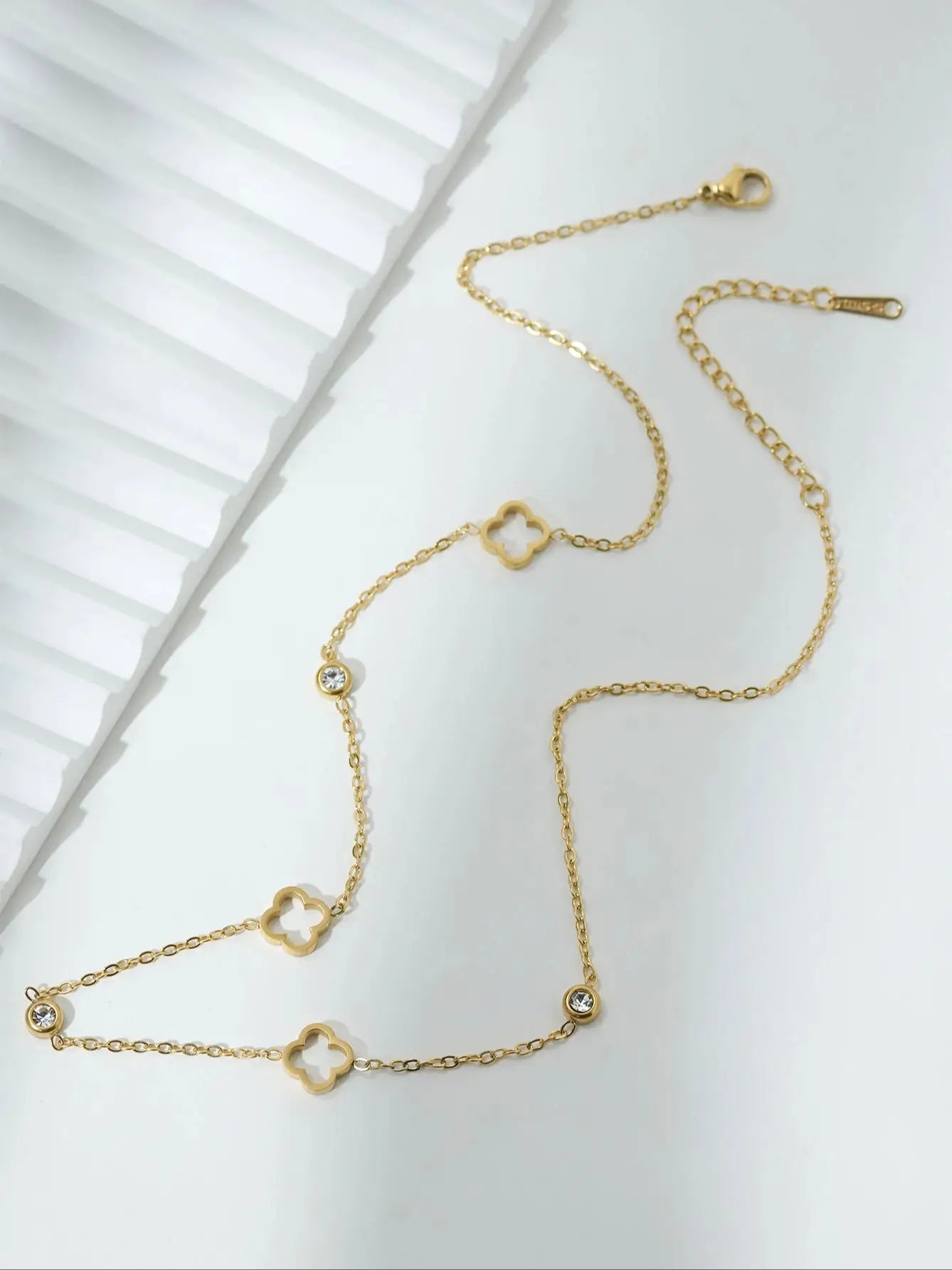 FLOWER Necklace