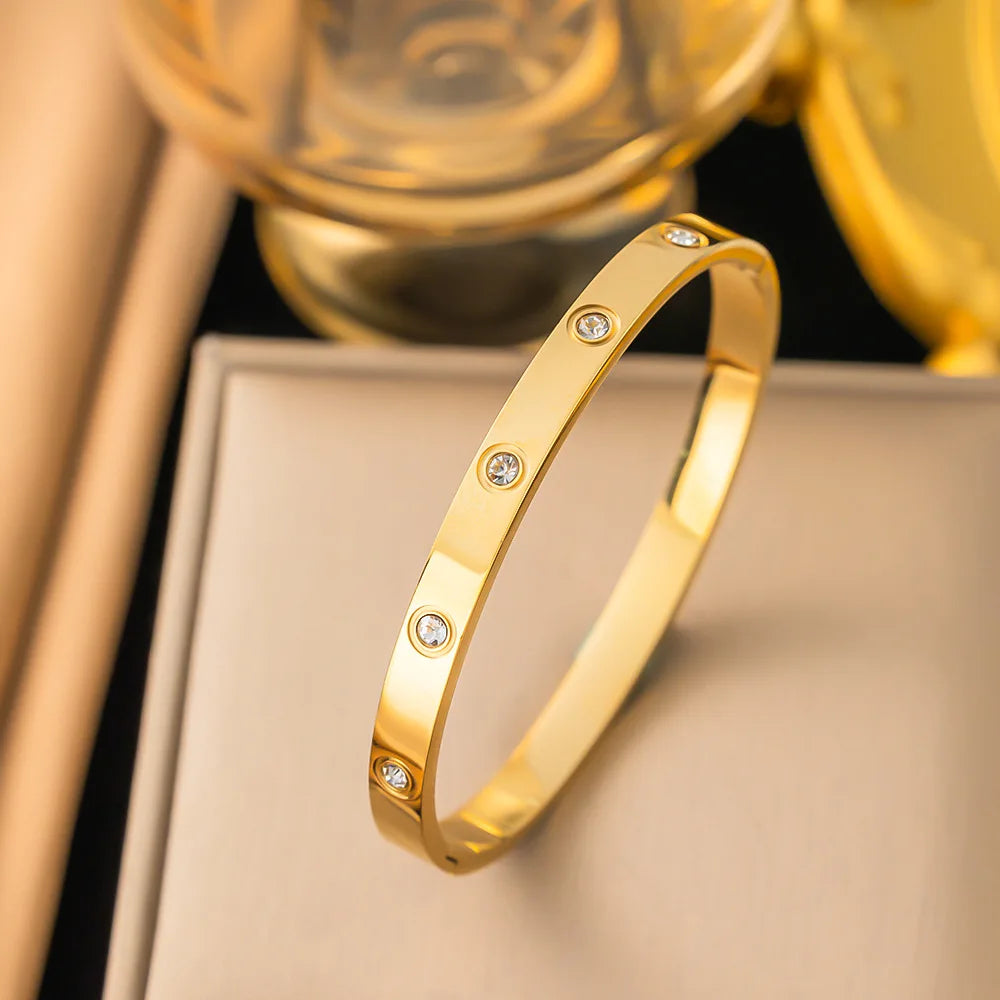 Round Cubic Zirconia Bracelets