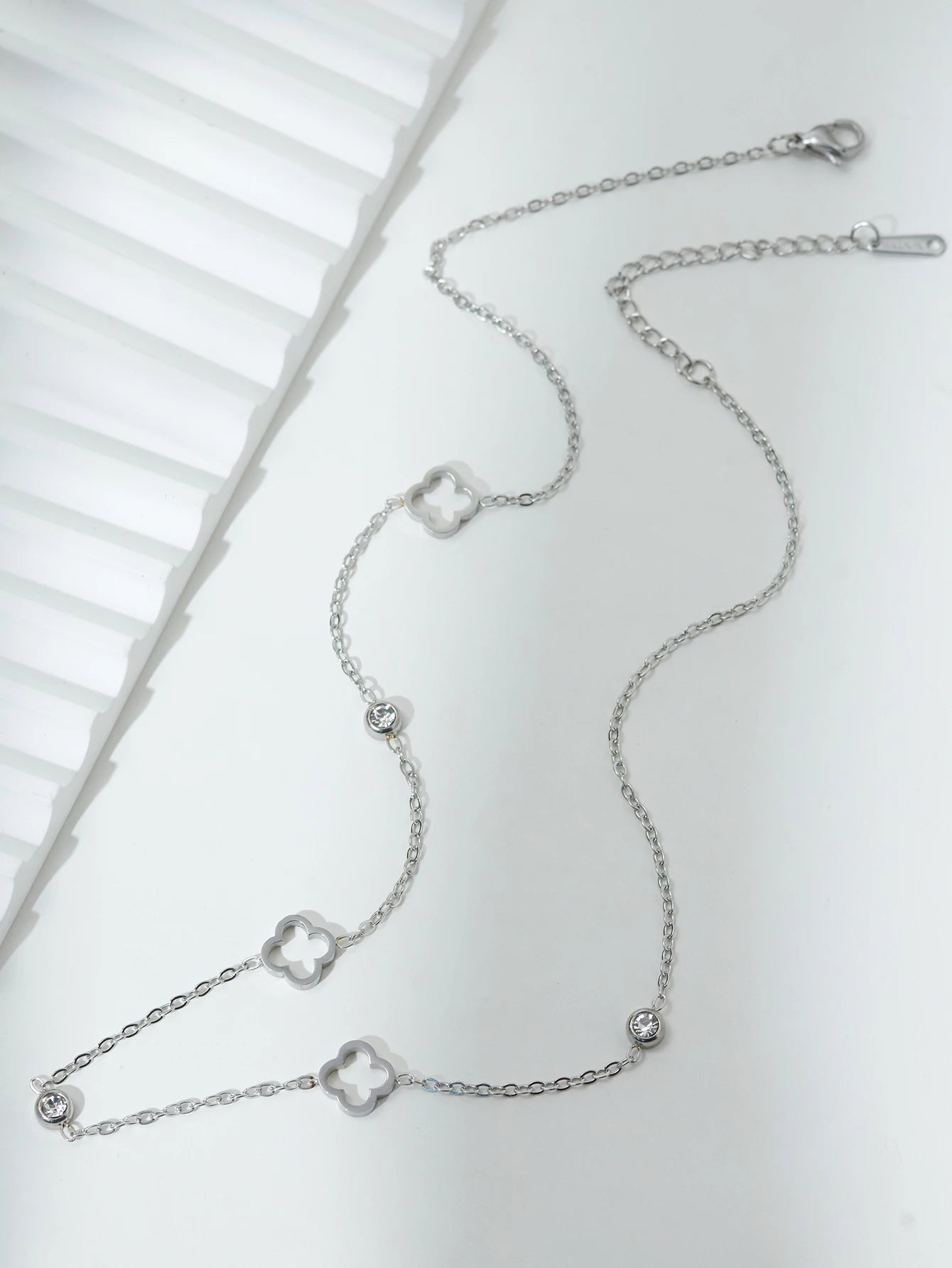 FLOWER Necklace