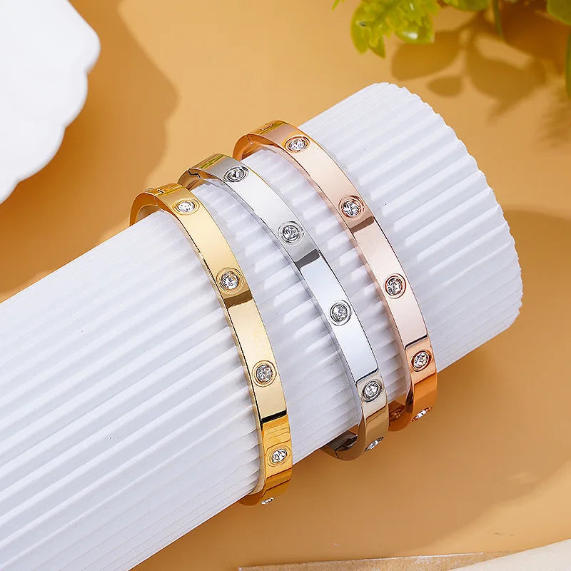 Round Cubic Zirconia Bracelets
