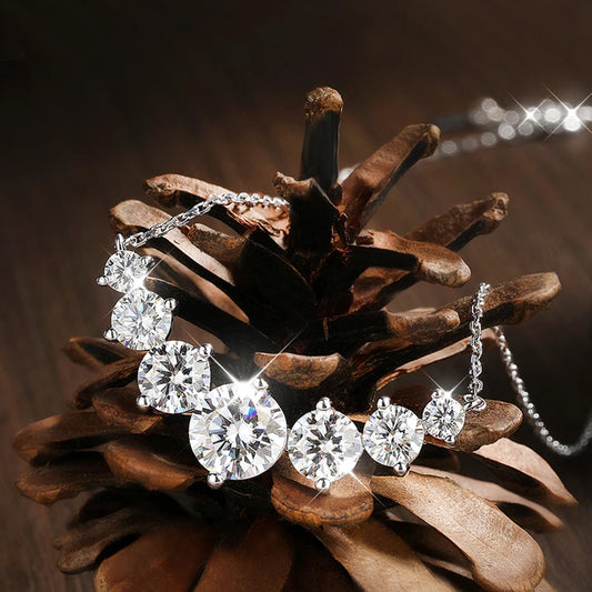 SILVER QUEEN Necklace